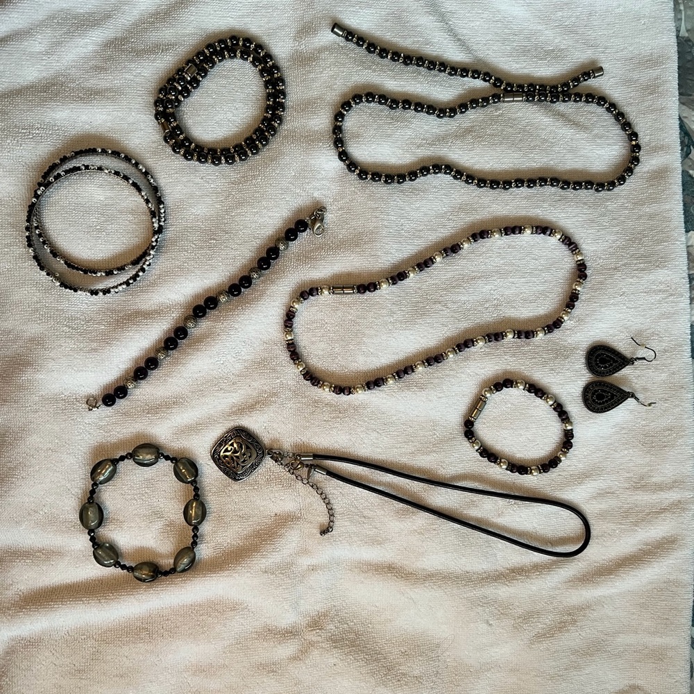 Bundle of black/silver jewelers.